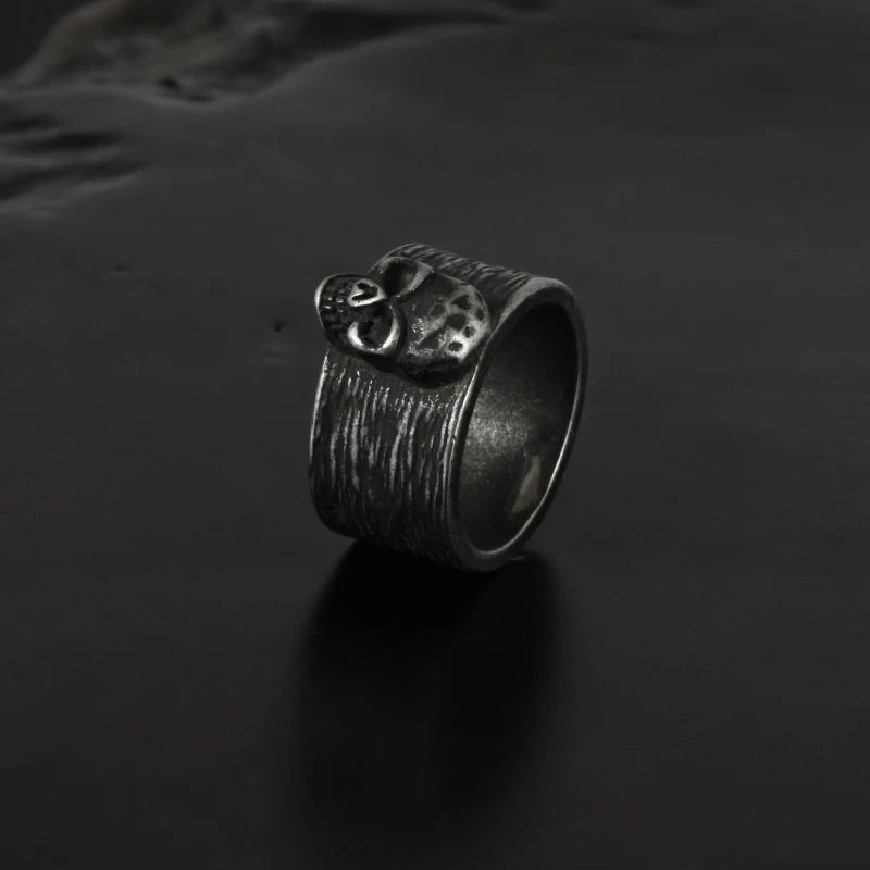 Gothic Skull Ring - Chrome Cult